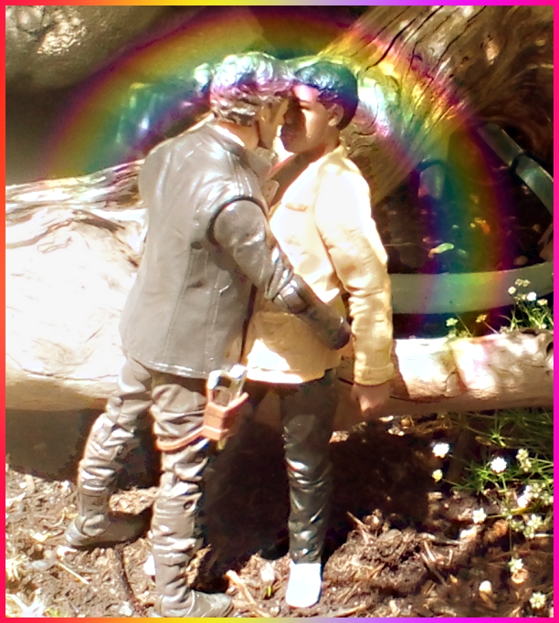 Poe and Finn kiss.